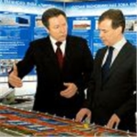 Липецкие коммунисты собрались жаловаться Дмитрию Медведеву на Олега Королева Липецкие коммунисты собрались жаловаться Дмитрию Медведеву на Олега Королева